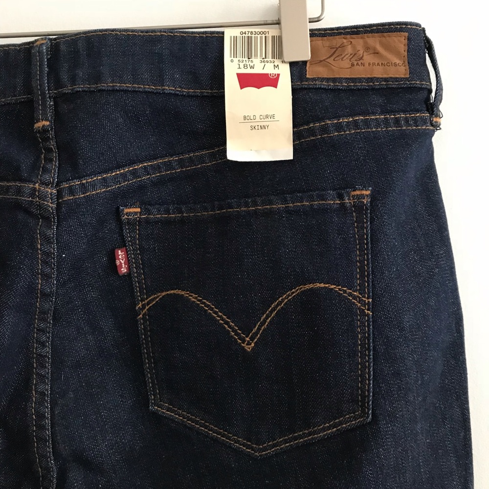 BRAND NEW LEVI